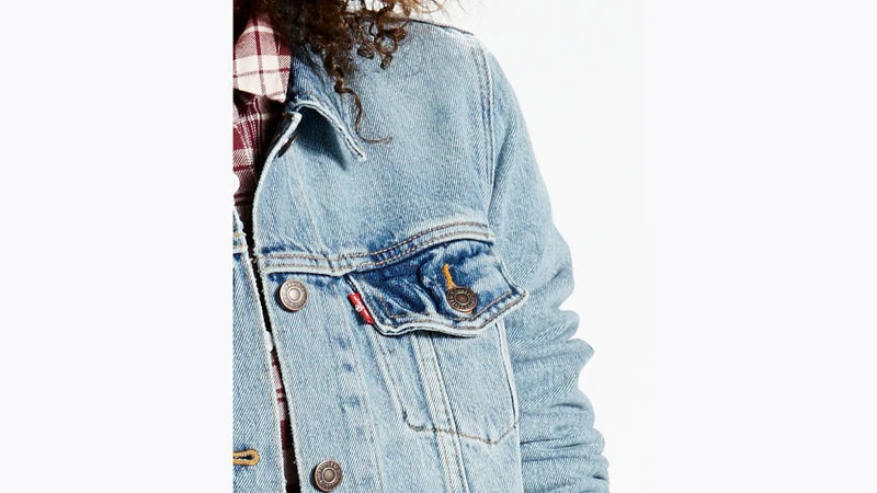 Levi Strauss & Co. Levi's Boyfriend Trucker Jacket Blue Cliff # 157500004 5 Levi Strauss & Co. Levi's Boyfriend Trucker Jacket Blue Cliff # 157500004 - Image 3